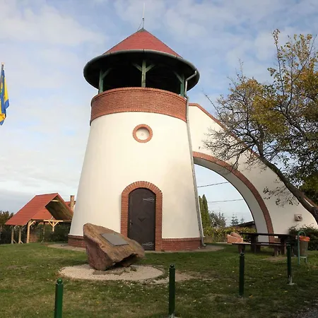 Lakefront In Zamardi-balaton 55199 公寓