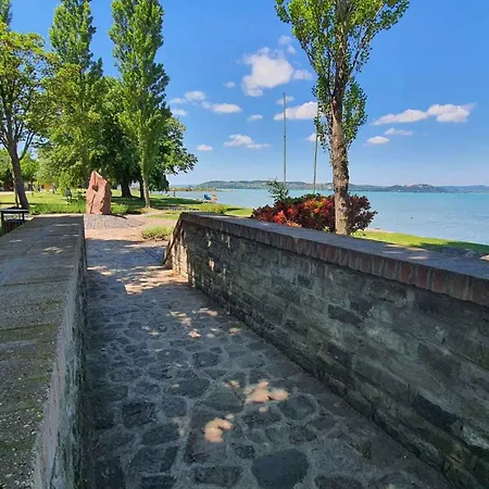 Lägenhet Lakefront In Zamardi-balaton 55199 *